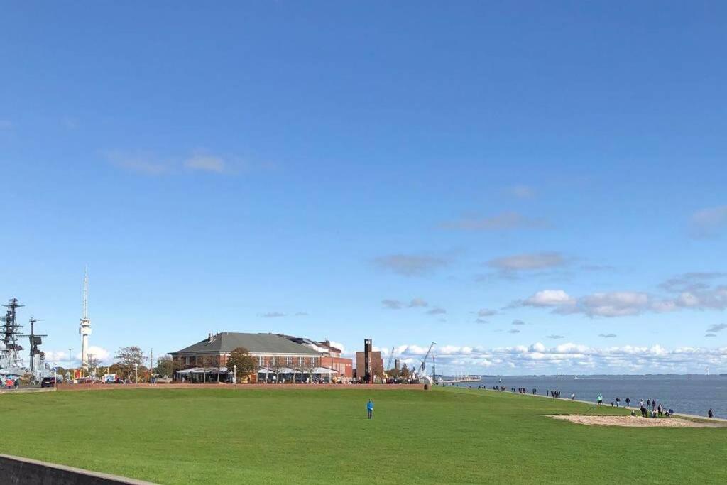 Wilhelms Havenkoje - Gemuetliches Innenstadtappartment Wilhelmshaven Luaran gambar